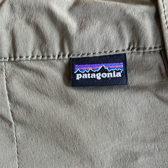 Patagonia Green Shorts Women’s - Picture 1 of 9